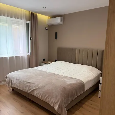 Apartment Ro 01